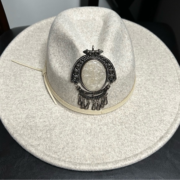 Sonoma Hat Accessories - Elegant Cream Fedora hat with Silver Accent